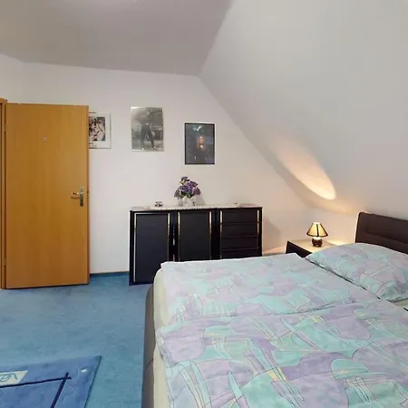 Grosszuegige Mit Kueche *